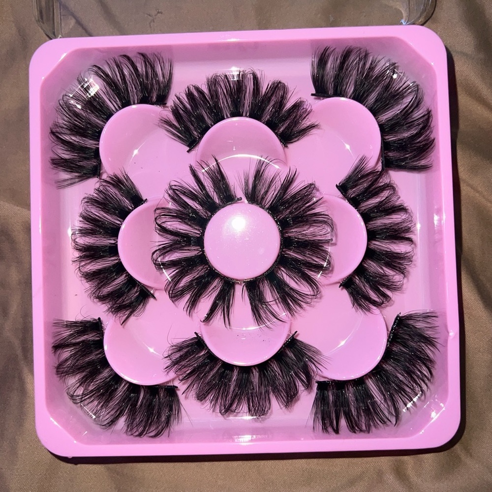 Long D curl false lashes